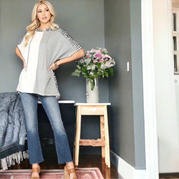 Leopard Print Colorblock Hooded Top - Picture 3 of 7